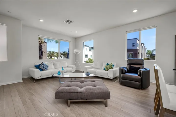 14041 Royalton Lane 1, Gardena, California 90247