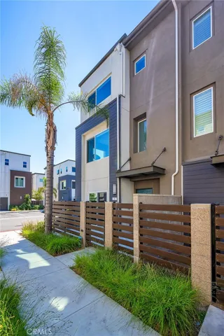 14041 Royalton Lane 1, Gardena, California 90247