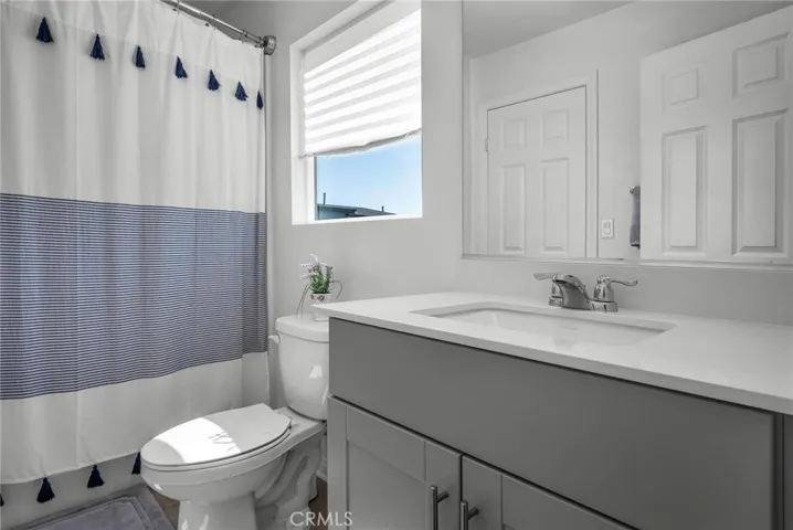 Jack & Jill Bath