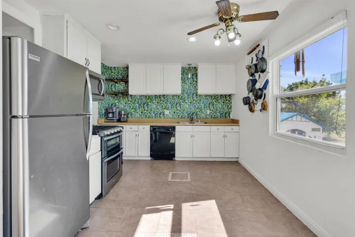 113 Old Oak Dr, San Diego, California 92114