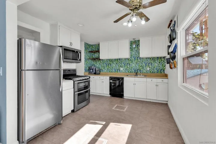 113 Old Oak Dr, San Diego, California 92114