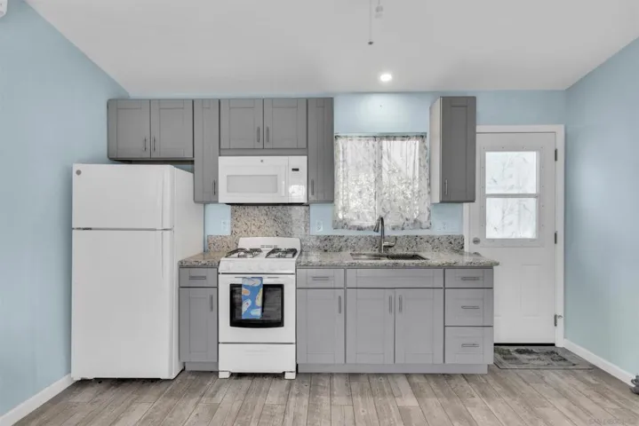 113 Old Oak Dr, San Diego, California 92114
