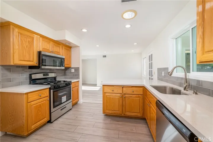 8727 Monogram Avenue, North Hills, California 91343