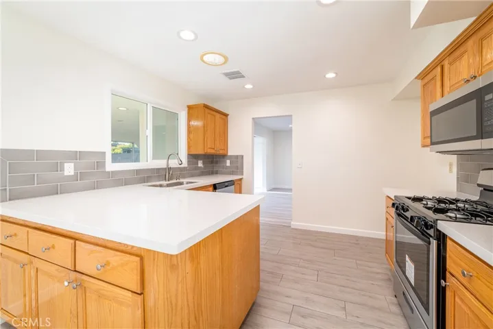 8727 Monogram Avenue, North Hills, California 91343