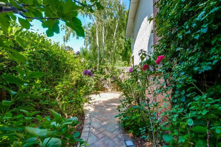 10090 Phar Lap Drive, Cupertino, California 95014
