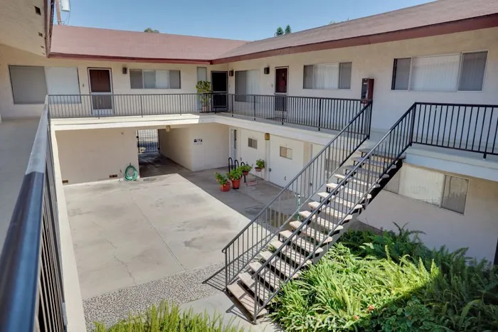 372 Freeman Avenue, Long Beach, California 90814