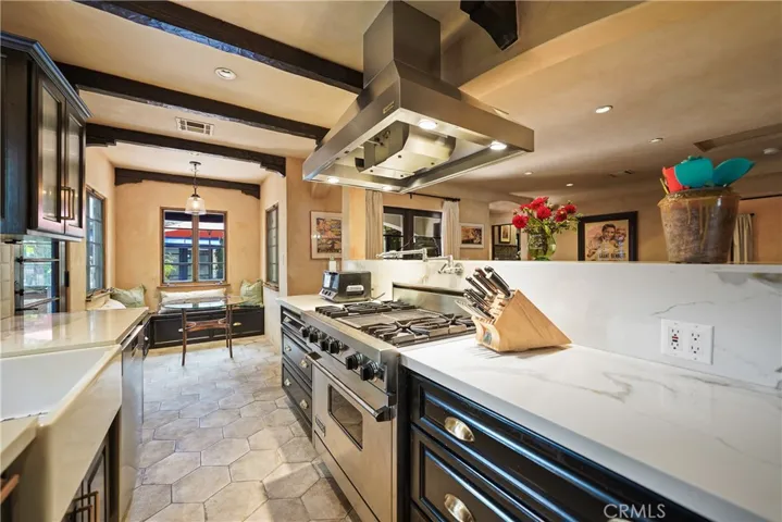 4517 Kraft Avenue, Studio City, California 91602