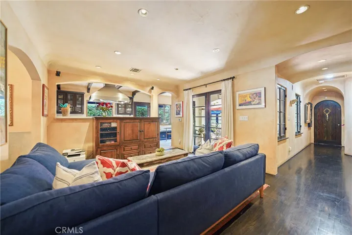4517 Kraft Avenue, Studio City, California 91602