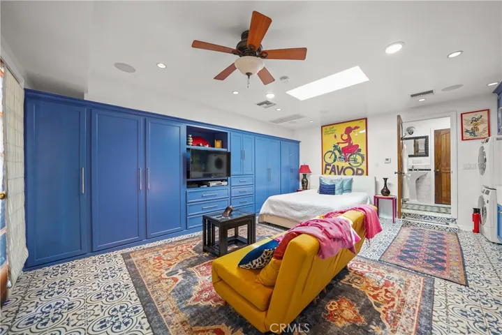 4517 Kraft Avenue, Studio City, California 91602