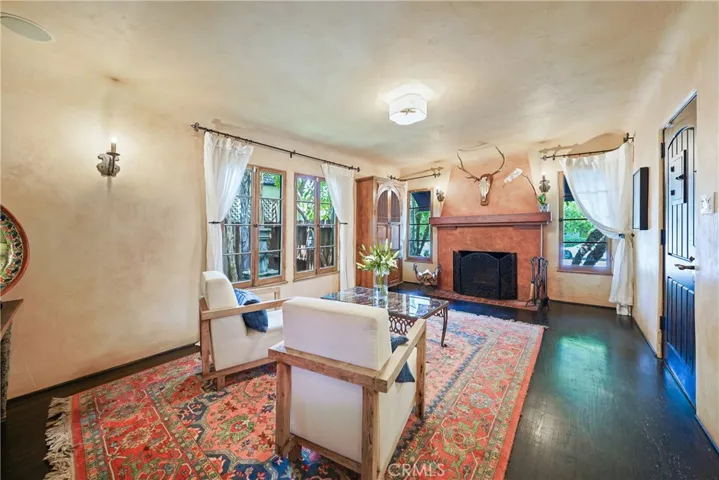 4517 Kraft Avenue, Studio City, California 91602