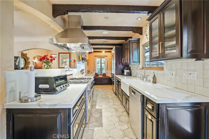 4517 Kraft Avenue, Studio City, California 91602