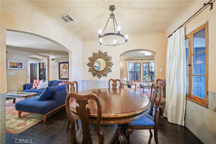 4517 Kraft Avenue, Studio City, California 91602