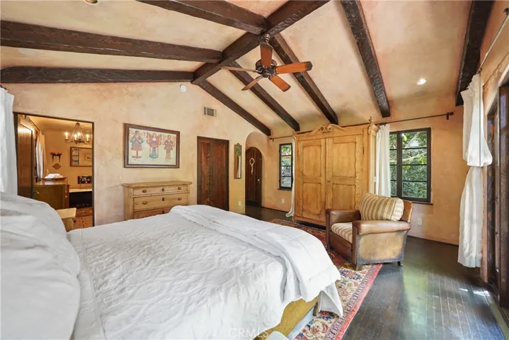 4517 Kraft Avenue, Studio City, California 91602