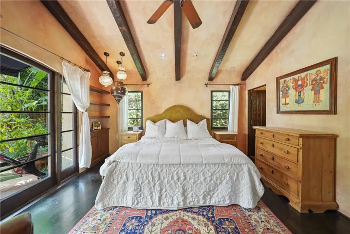 4517 Kraft Avenue, Studio City, California 91602