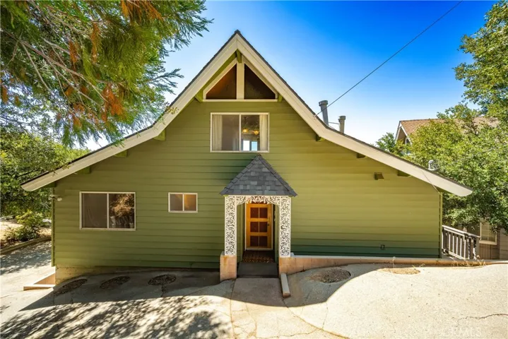 1322 Yellowstone Drive, Lake Arrowhead, California 92352