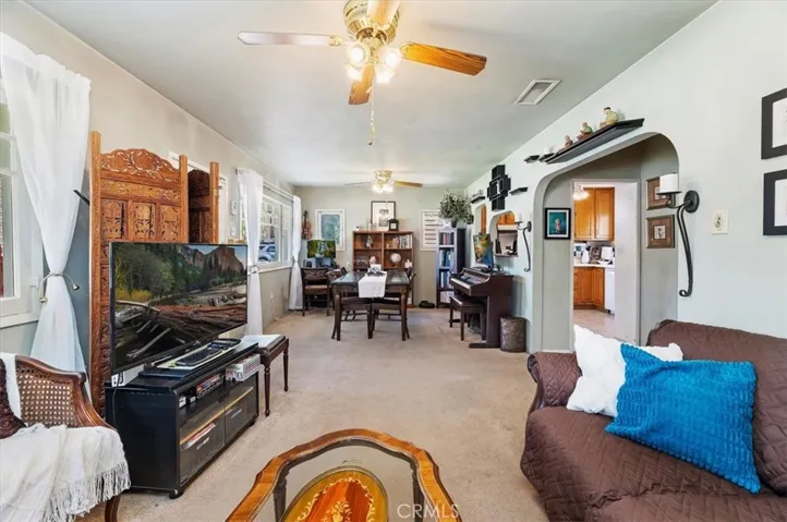 4310 Edgewood Place, Riverside, California 92506