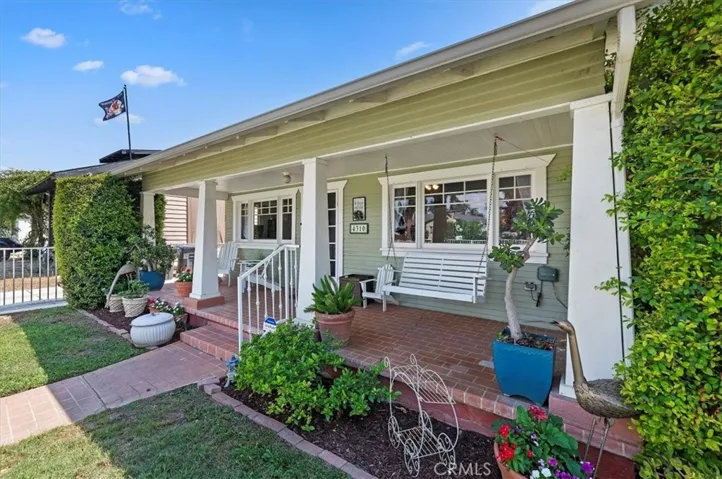 4310 Edgewood Place, Riverside, California 92506