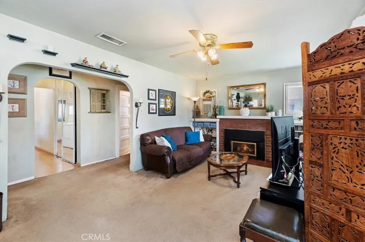 4310 Edgewood Place, Riverside, California 92506