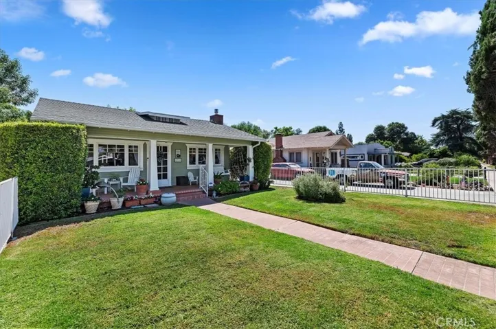 4310 Edgewood Place, Riverside, California 92506