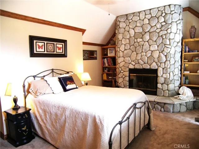 137 Old Toll Road, Lake Arrowhead, California 92352