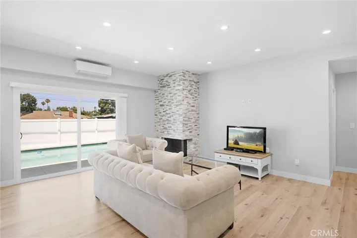9821 Odessa Avenue, Northridge, California 91343