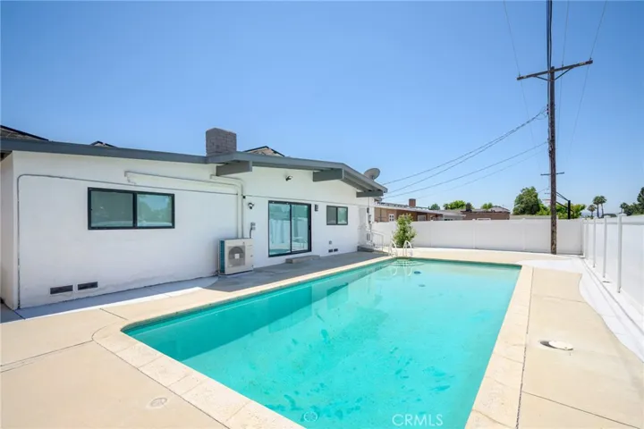 9821 Odessa Avenue, Northridge, California 91343