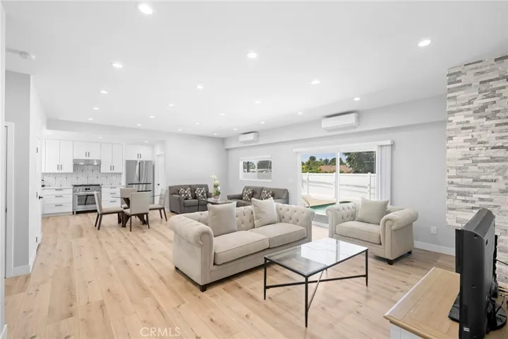 9821 Odessa Avenue, Northridge, California 91343