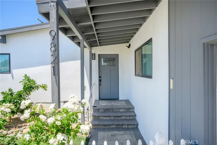 9821 Odessa Avenue, Northridge, California 91343