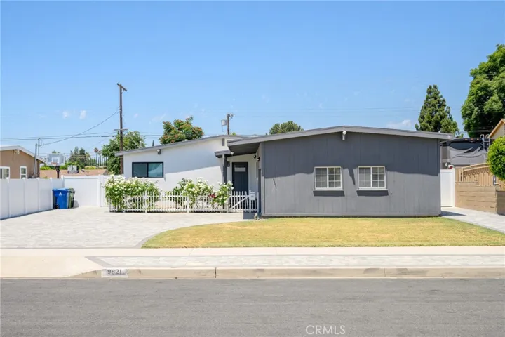 9821 Odessa Avenue, Northridge, California 91343