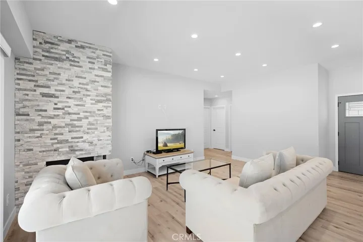 9821 Odessa Avenue, Northridge, California 91343