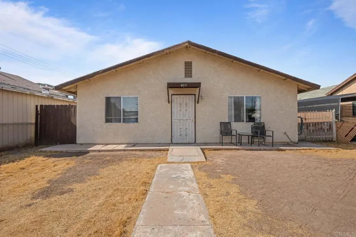 905 E 2nd St, Calexico, California 92231