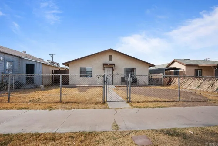 905 E 2nd St, Calexico, California 92231