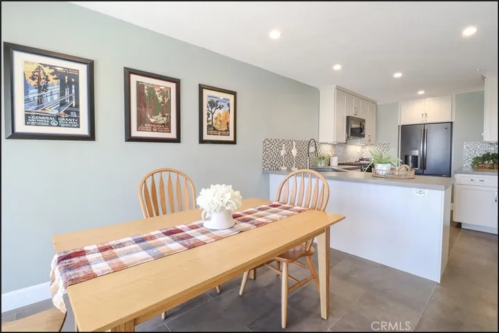 25205 Calle Madrid, Lake Forest, California 92630
