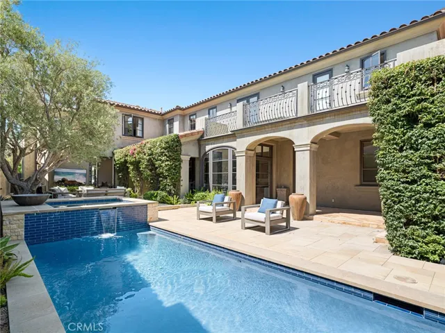 416 Holmwood Drive, Newport Beach, California 92663