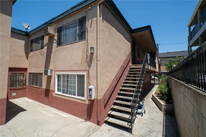 1381 Temple Avenue, Long Beach, California 90804