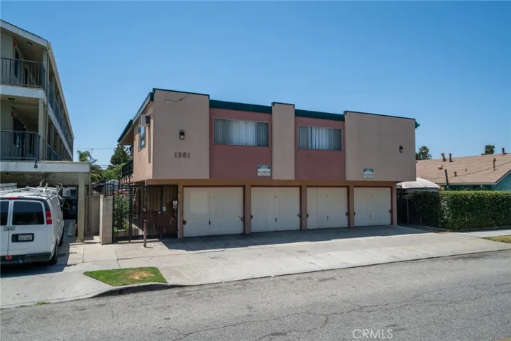 1381 Temple Avenue, Long Beach, California 90804