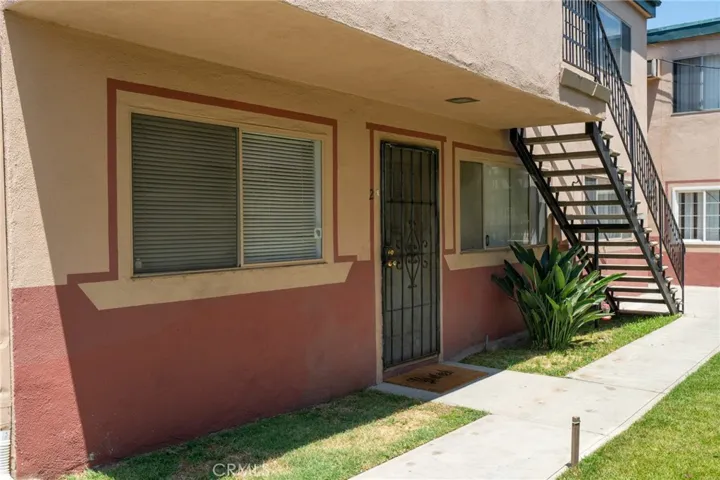 1381 Temple Avenue, Long Beach, California 90804