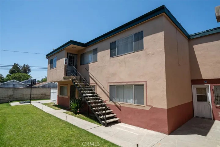 1381 Temple Avenue, Long Beach, California 90804