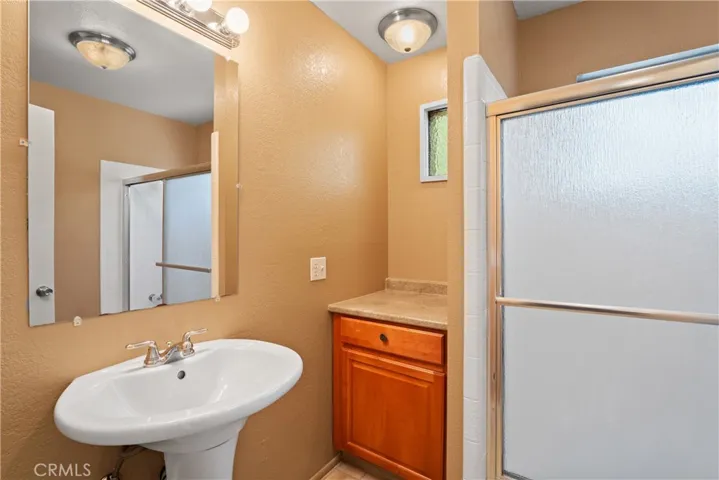443 Davidson Lane, Crestline, California 92325