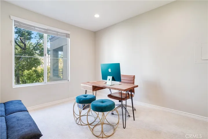 2243 Martin 217, Irvine, California 92612