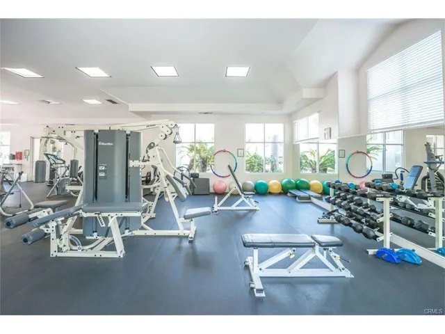 2243 Martin 217, Irvine, California 92612