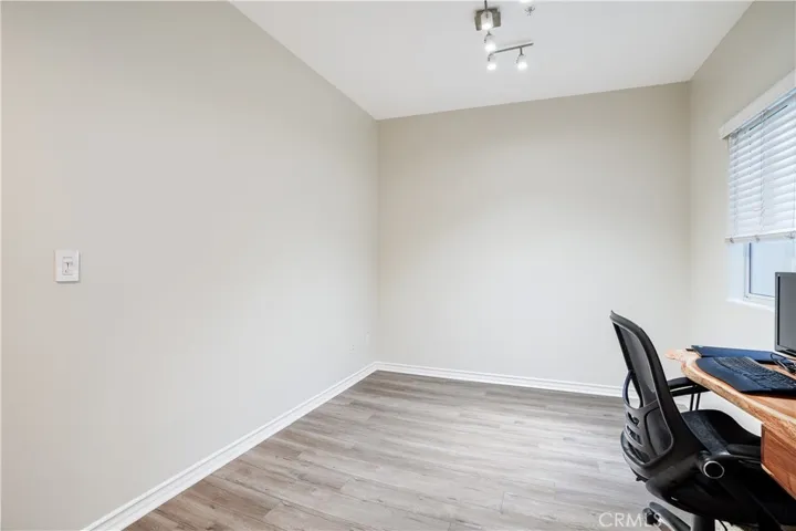 2243 Martin 217, Irvine, California 92612