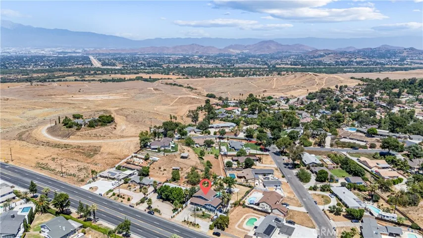 11203 Arlington Avenue, Riverside, California 92505