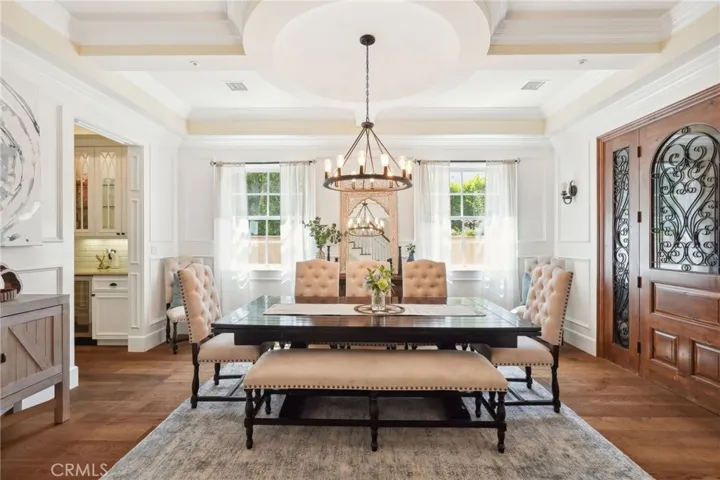 11546 Canton Drive, Studio City, California 91604