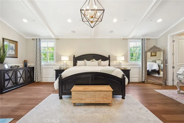 11546 Canton Drive, Studio City, California 91604