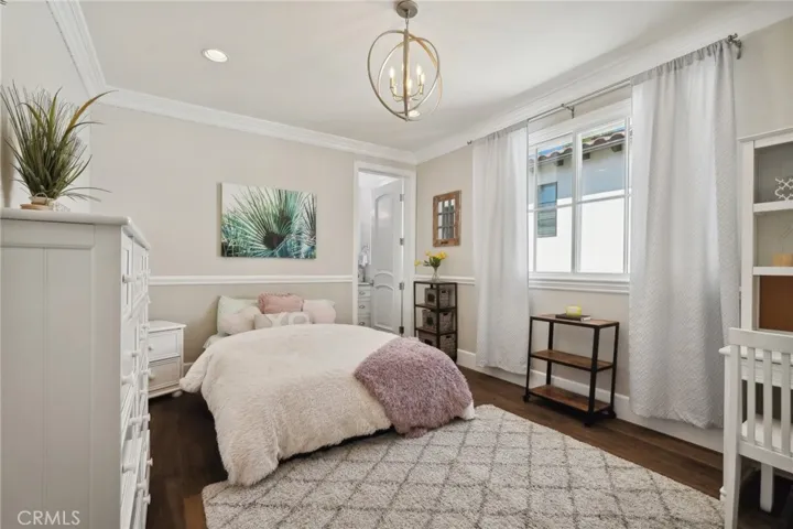 11546 Canton Drive, Studio City, California 91604