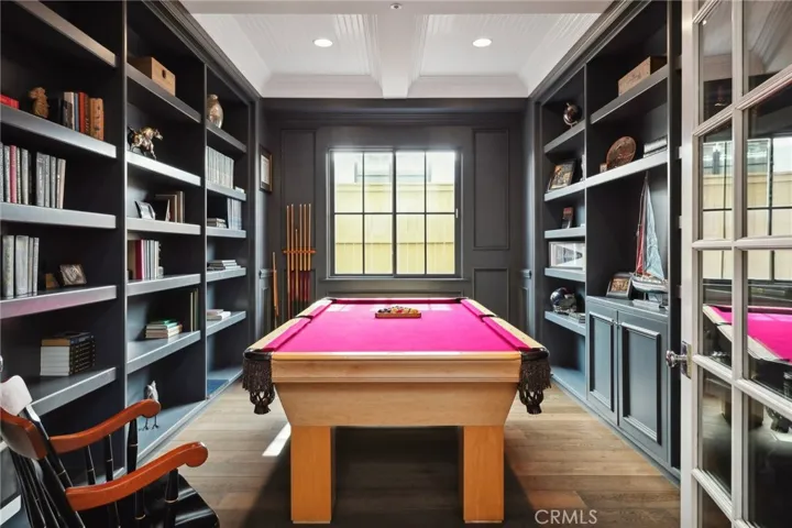 11546 Canton Drive, Studio City, California 91604