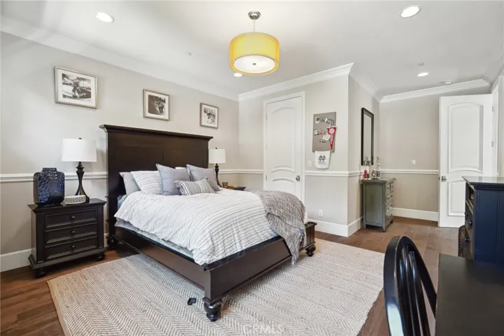 11546 Canton Drive, Studio City, California 91604