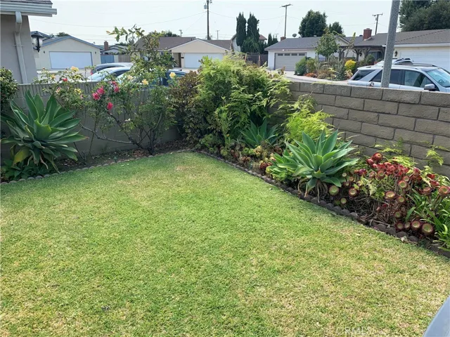 Nice yard in front of home