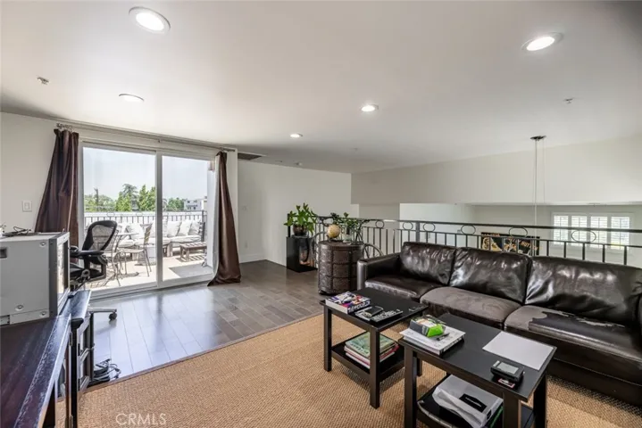 4374 Troost Avenue 101, Studio City, California 91604